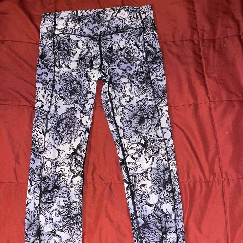 Lululemon Speed up tights. Size 10.